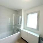 Maison Neuve Equipe Proche Nature Et Ocean